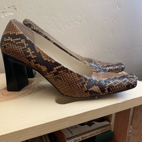 Vintage Via Spiga snakeskin heels - Picture 4 of 6